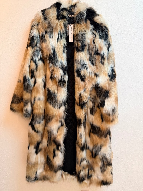 Alice + Olivia Jackets & Blazers - Alice + Olivia Yetta Faux Fur Animal Print Coat NWT Size S